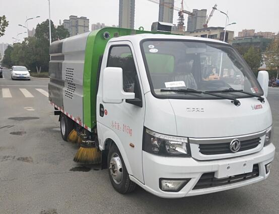 東風(fēng)途逸國(guó)六CLW5030TSL6HL型掃路車(chē)