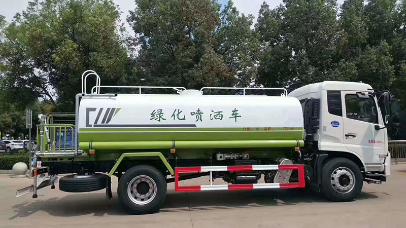 天錦14噸灑水車(chē)3.jpg
